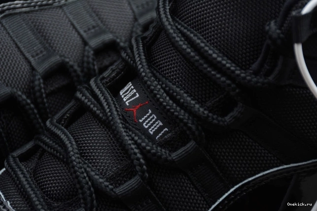 One Kick Air Bred(2019) 378037-061 11 Jordan 0812